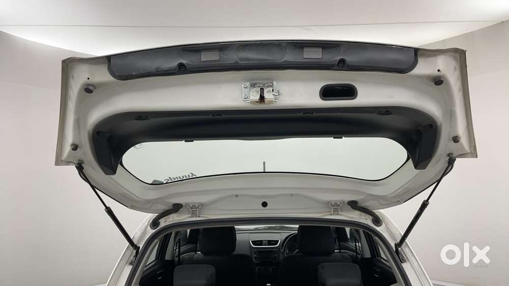 Maruti Suzuki Swift Vvt Vxi, 2016, Petrol