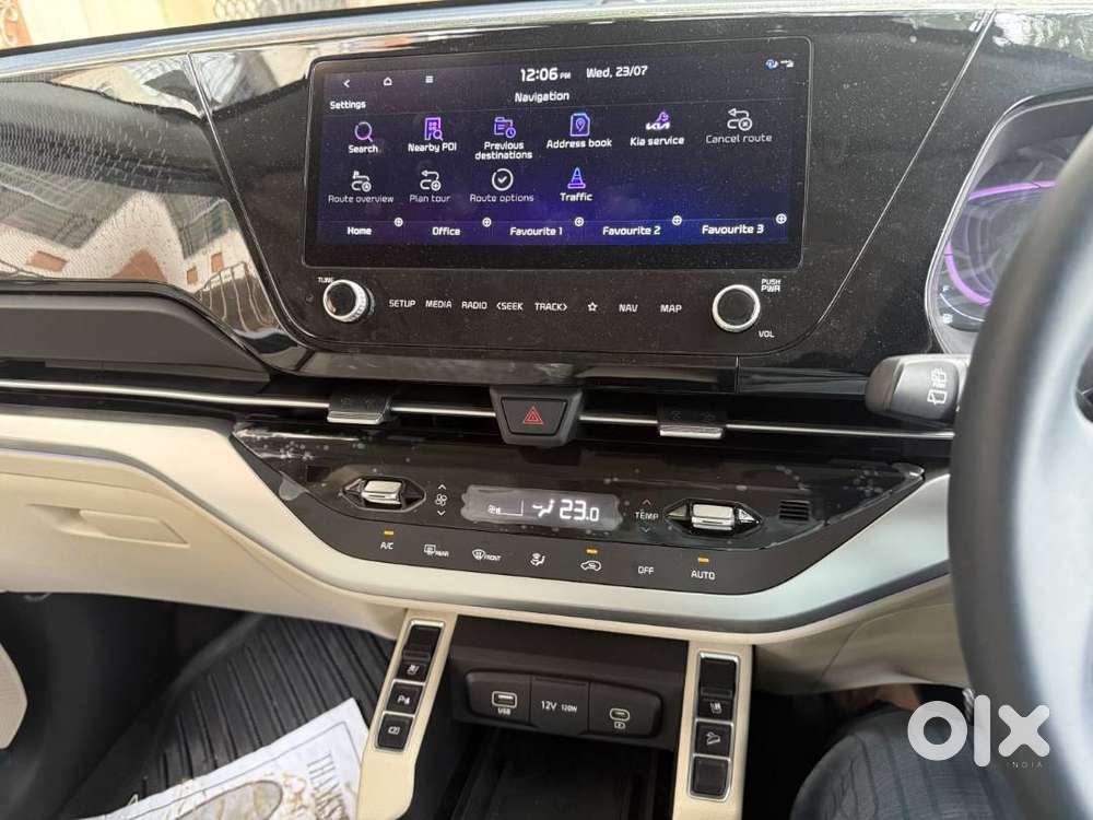 Kia Carens 2023 Diesel 9700 Km Driven