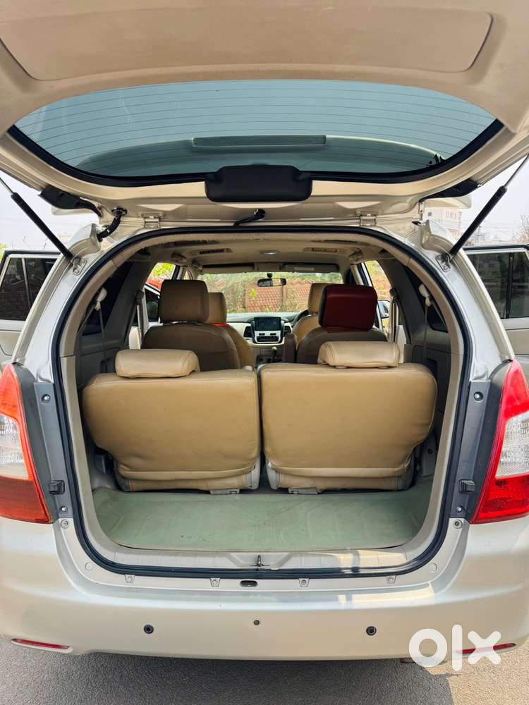 Toyota Innova 2010 Diesel 280000 Km Driven