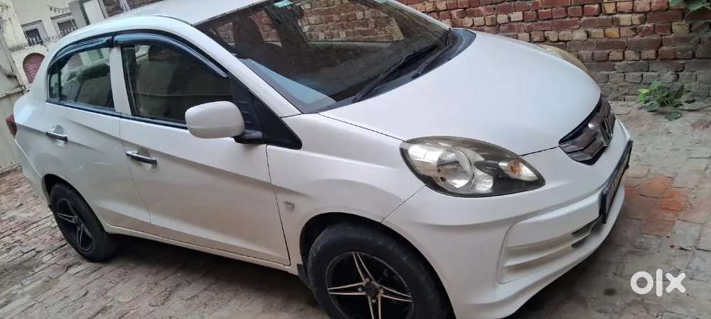 Honda Amaze 2015 Diesel Well Maintained