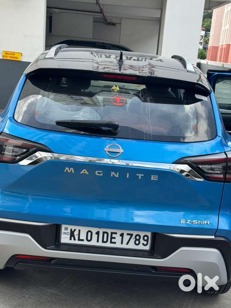 Nissan Magnite Automatic ,2025 Registered, Petrol High Variant Ezshift