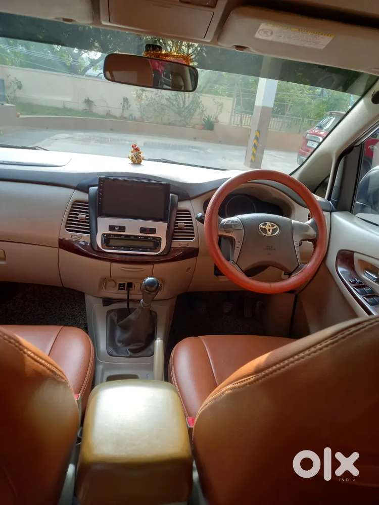 2013 Innova 2.5 V Diesel