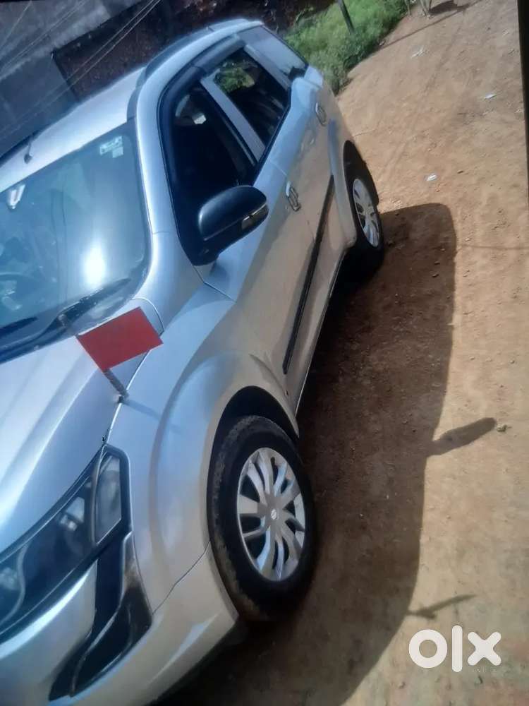 Mahindra Xuv500 2015