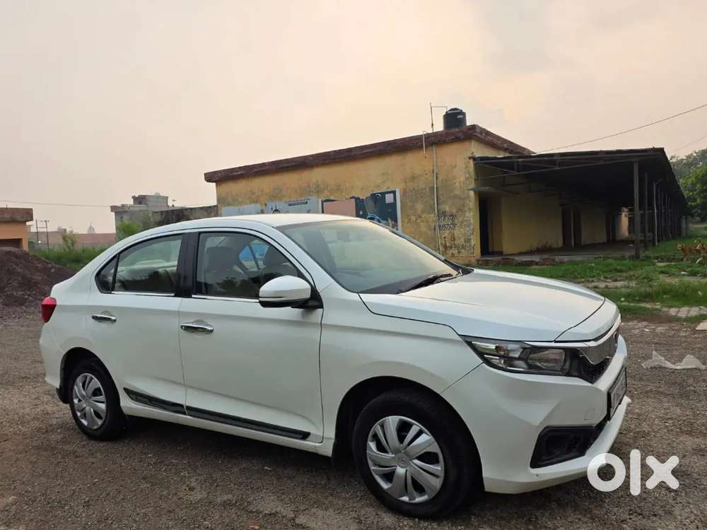 Honda Amaze S I-vtec (petrol) – Well Maintained  1st Owner