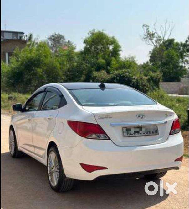 Hyundai Verna Fluidic 1.6 Vtvt Sx, 2015, Diesel