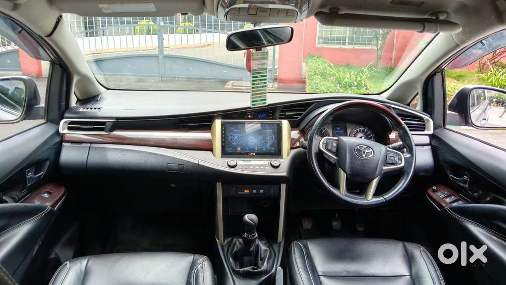Toyota Innova Crysta 2.4 Vx Mt 8s, 2016, Diesel