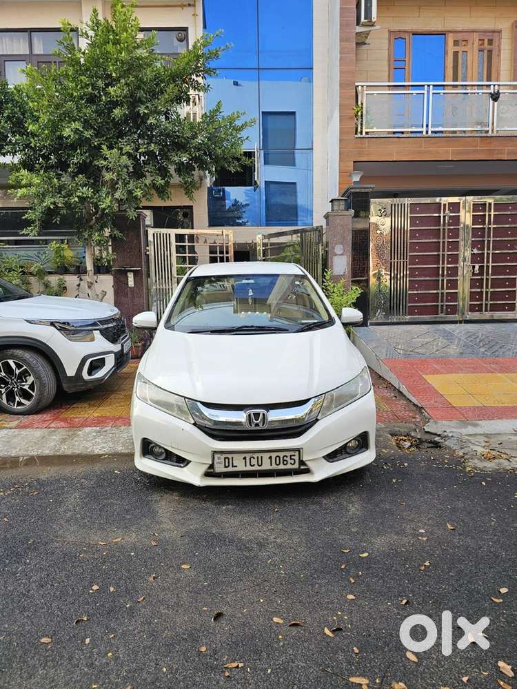 Honda City Vmt Petrol Oct 2015 Excellent Condition  98,000 Km Driven