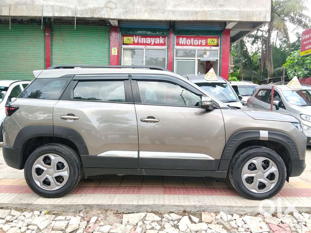 Maruti Suzuki Brezza 1.5 Lxi Smart Hybrid, 2024, Petrol