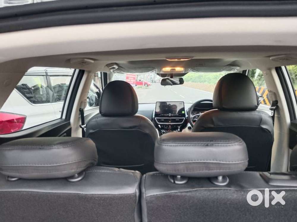 Mahindra Xuv 3xo Ax5 Pm Mt, 2024, Petrol