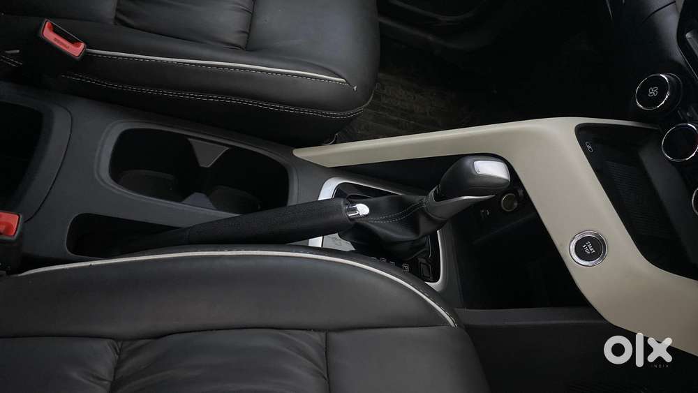 Nissan Magnite 1.0 Xv Turbo Cvt, 2022, Petrol