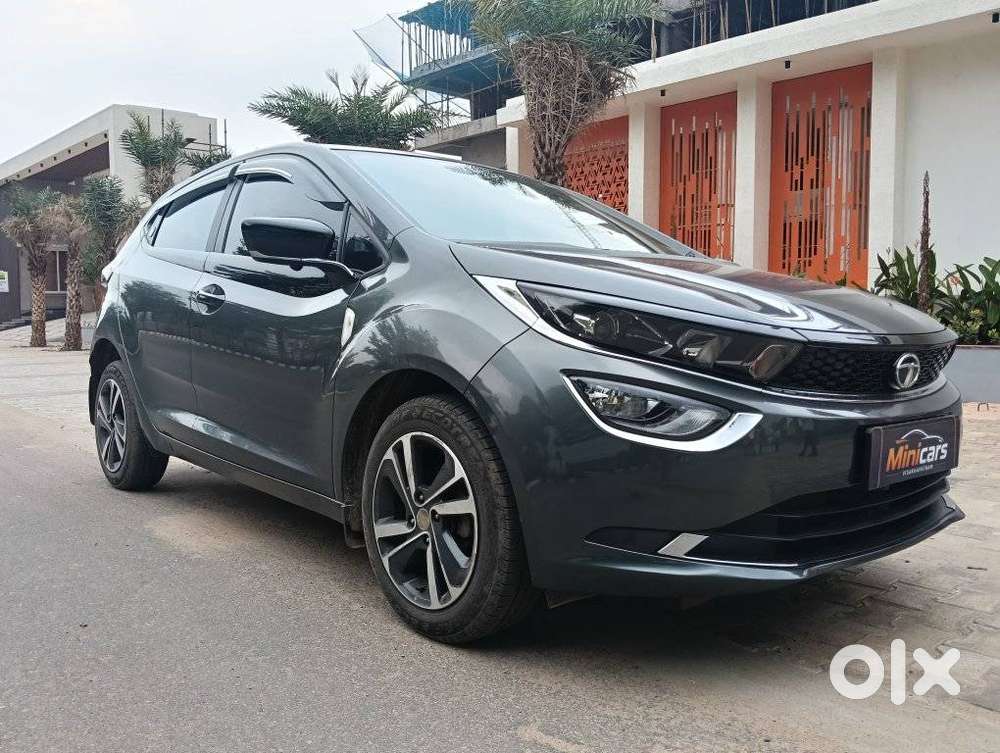Tata Altroz Xza Plus (s), 2023, Petrol