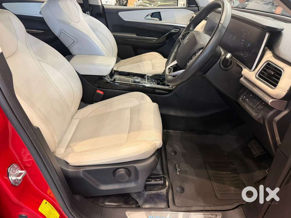 Mahindra Xuv700 Ax7 Awd, 2023, Diesel