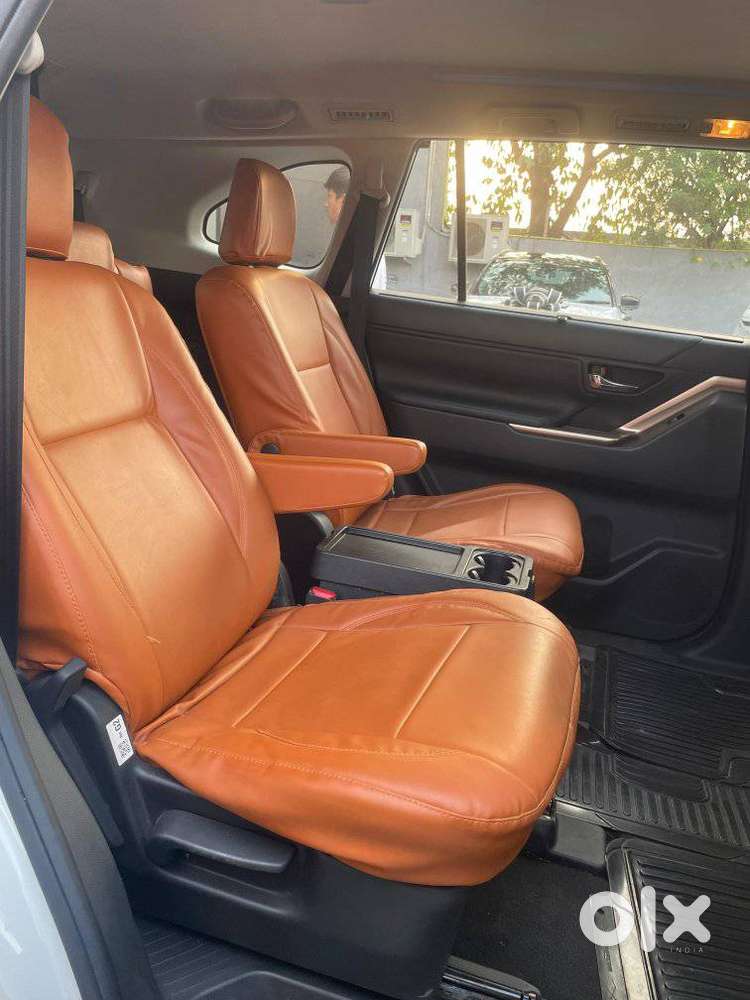 Maruti Suzuki Invicto Zeta Plus 7str, 2025, Petrol