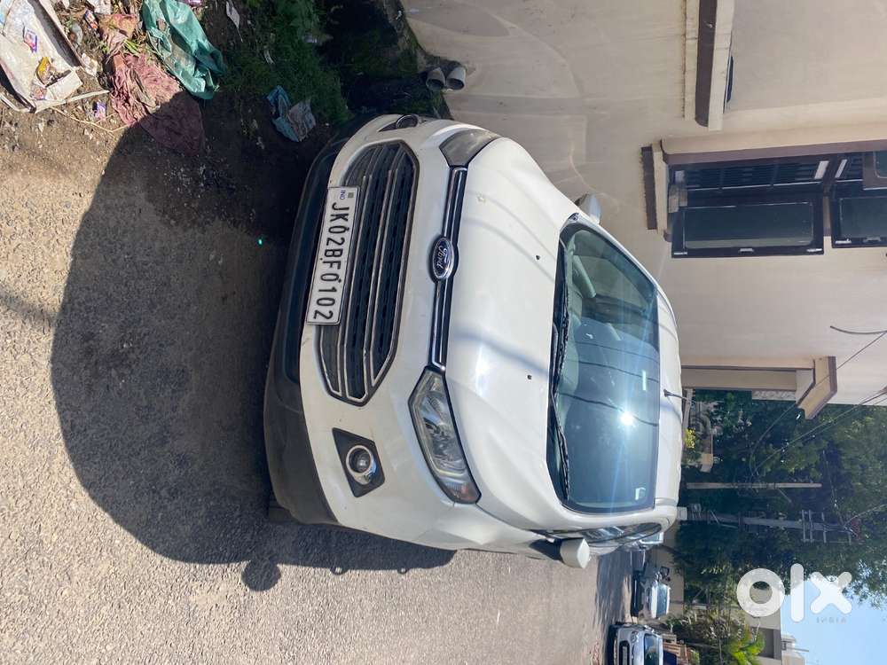 Ford Ecosport Trend Diesel White Colour