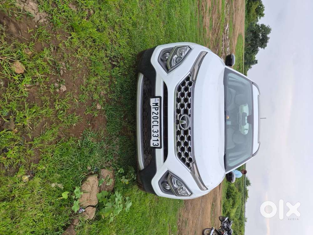 Tata Safari 2021