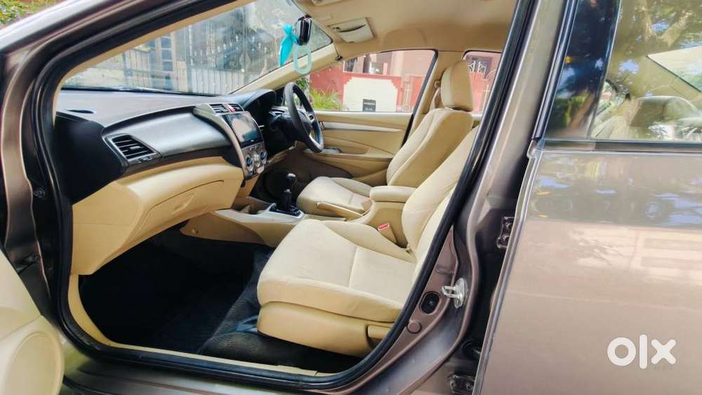Honda City V Mt, 2011, Petrol