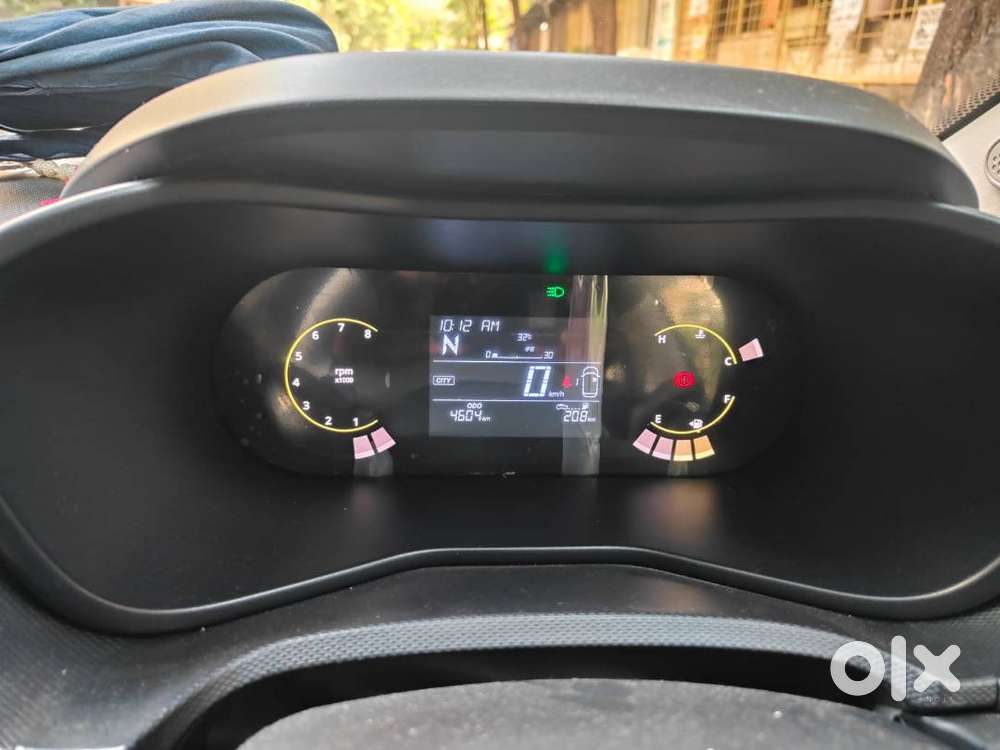 Tata Nexon Pure S Amt With Sunroof