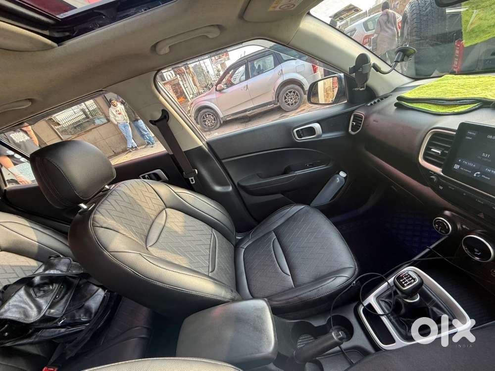 Hyundai Venue Petrol 2020, Registration Jk17