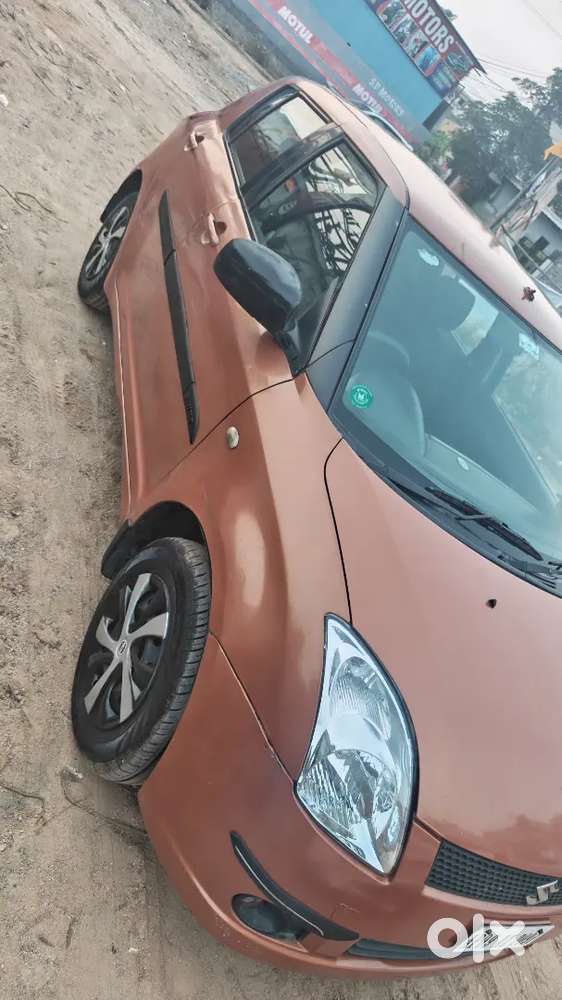 Maruti Suzuki Swift 2005 Petrol 99850 Km Driven
