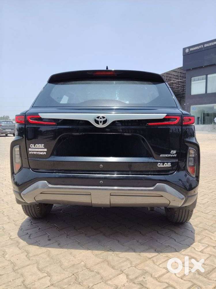 Toyota Urban Cruiser Hyryder, 2024, Petrol