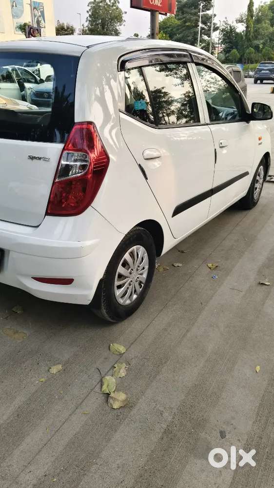 Hyundai I10 Sportz Petrol 2015