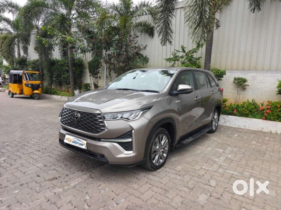 Toyota Innova Hycross 2.0 Zx (o) Hybrid 7 Str, 2024, Petrol