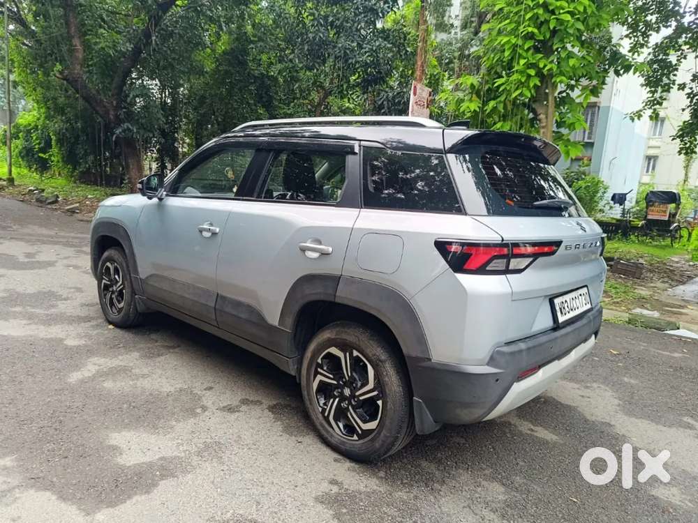 Maruti Suzuki Brezza 1.5 Zxi Plus Smart Hybrid Dual Tone, 2023, Petr..