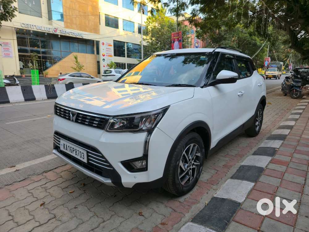 Mahindra XUV300 W8 Option, 2024, Petrol