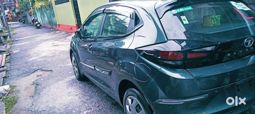 Tata Altroz Petrol 2021