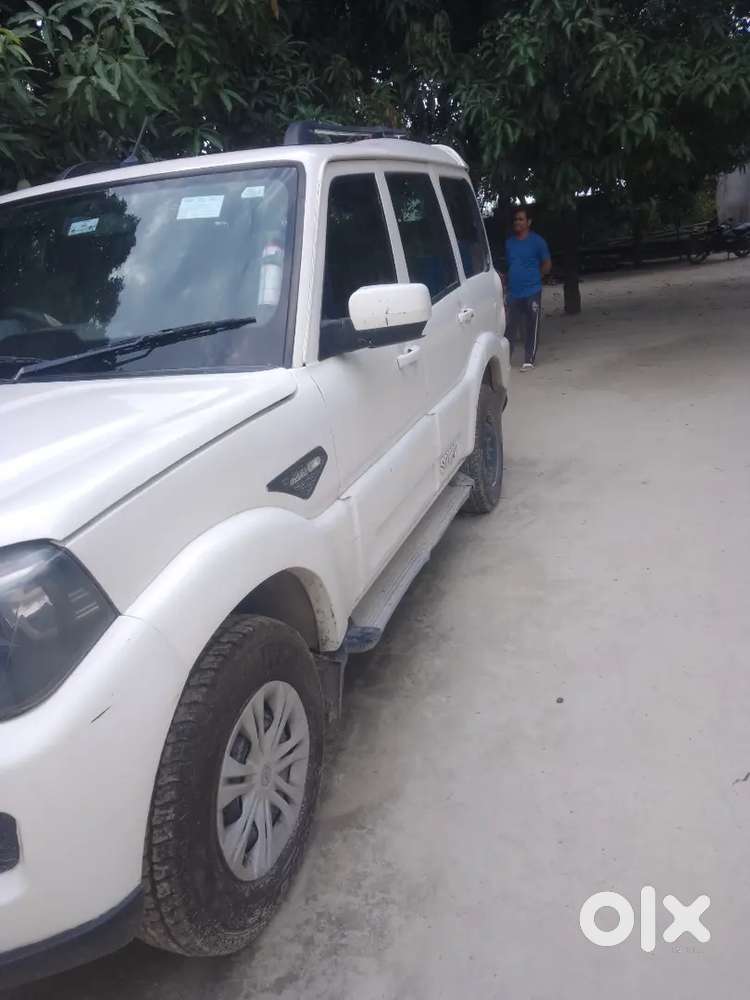 Company Me Chal Raha