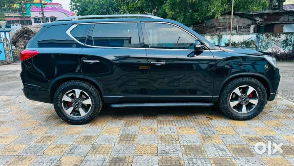 Mahindra Alturas G4 4wd At, 2019, Diesel