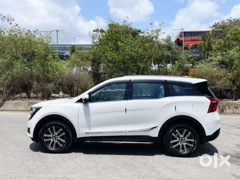 Mahindra Xuv700 2.2 Ax 7 Diesel At Luxury Pack Str, 2024, Diesel