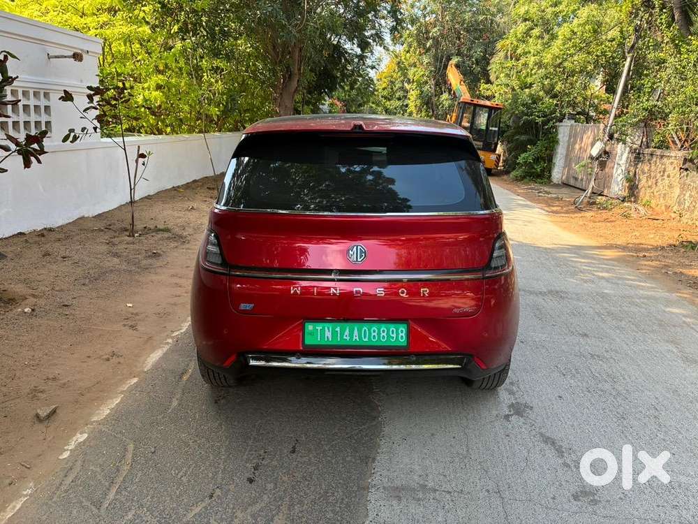 Mg Windsor Ev 2025 Electric 19000 Km Driven