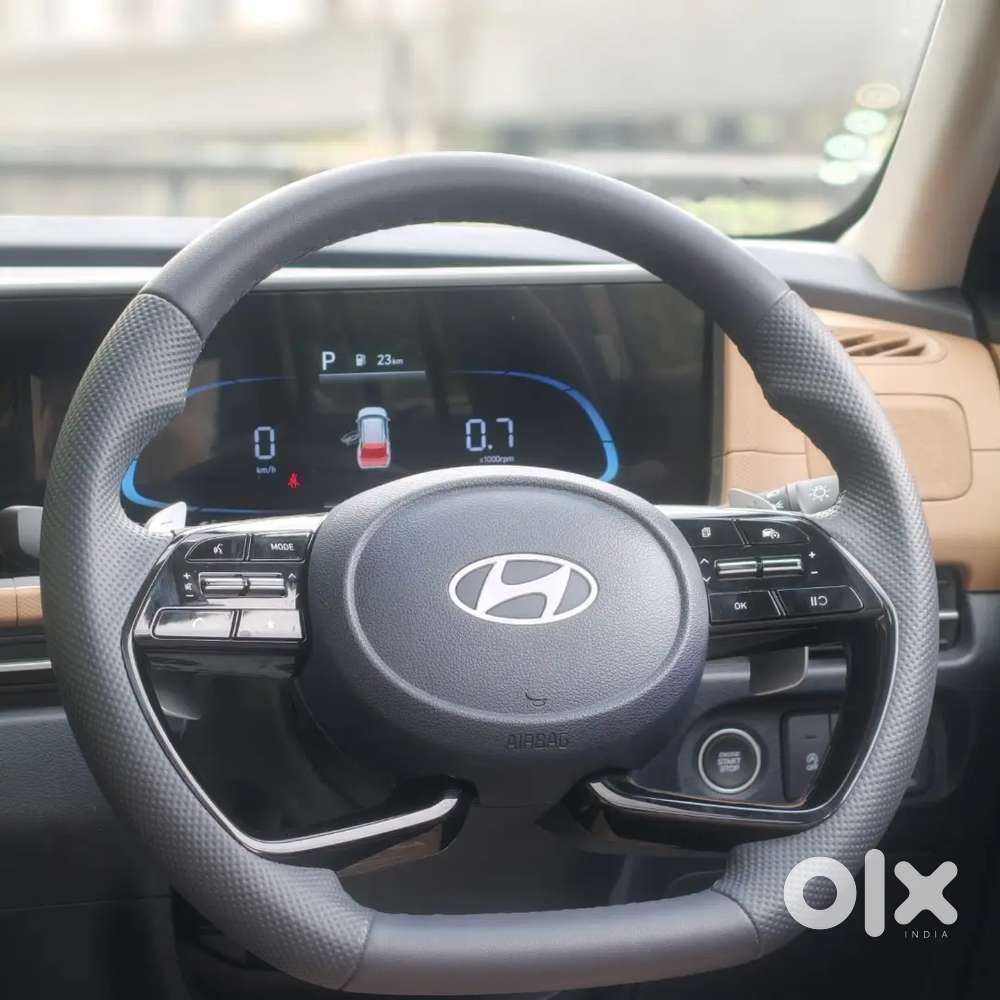 Hyundai Alcazar 2025 Diesel At 7 Str 4000 Kms Only