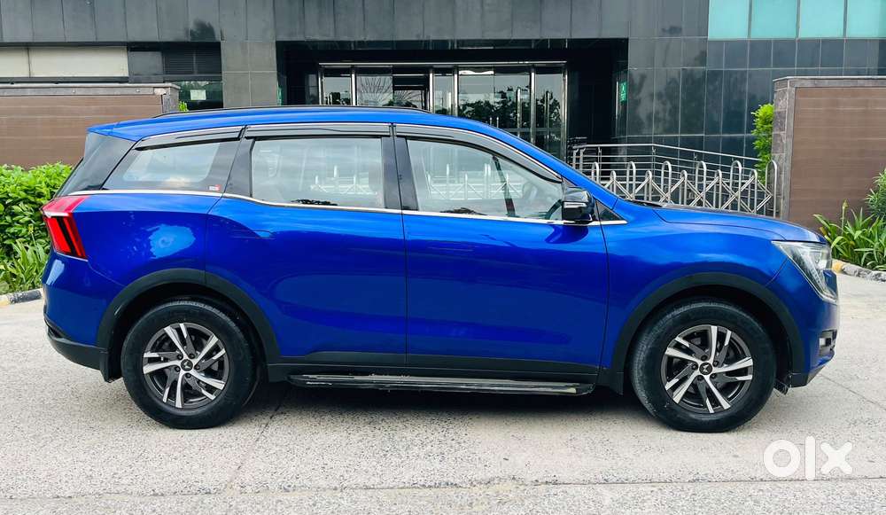 Mahindra Xuv700 2.0 Ax 5 Petrol Mt 7 Str, 2022, Petrol
