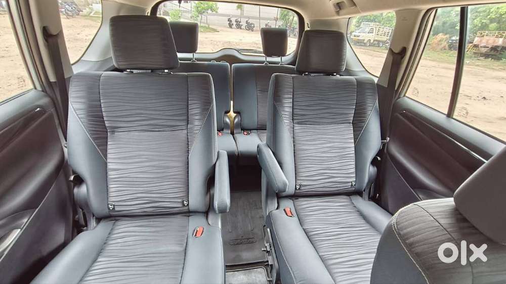 Toyota Innova Crysta