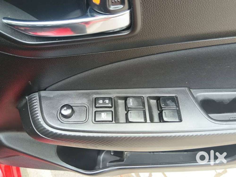 Maruti Suzuki Swift Vxi + Manual, 2022, Petrol