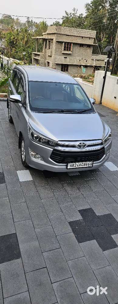 Toyota Innova Crysta 2016 Diesel Well Maintained