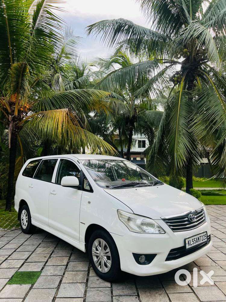 Toyota Innova 2012-2013 2.5 E Diesel Ms 7-seater, 2012, Diesel
