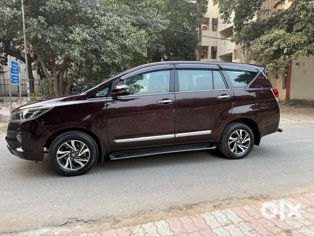 Toyota Innova Crysta 2.4 V 8 Str, 2021, Diesel