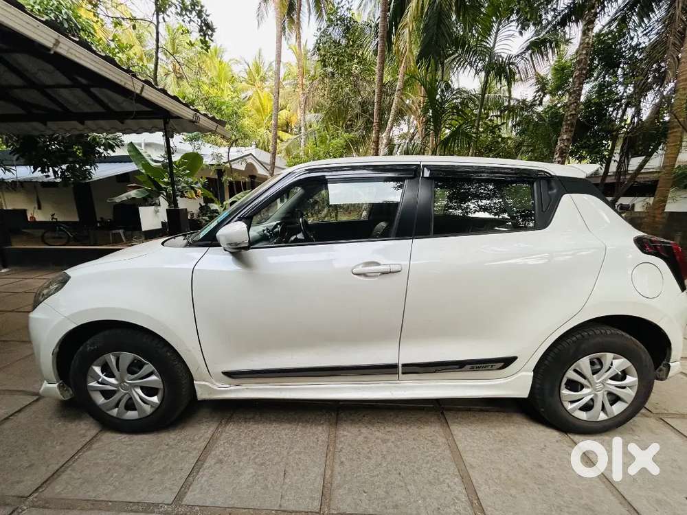 Maruti Suzuki Swift  Vxi  Ags 2023 Petrol 53000 Km Driven