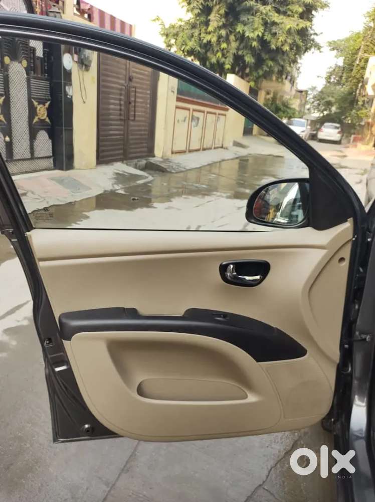 Car Is Good Condition One Hand Car Diven, Sailing Purpus Parking Issue