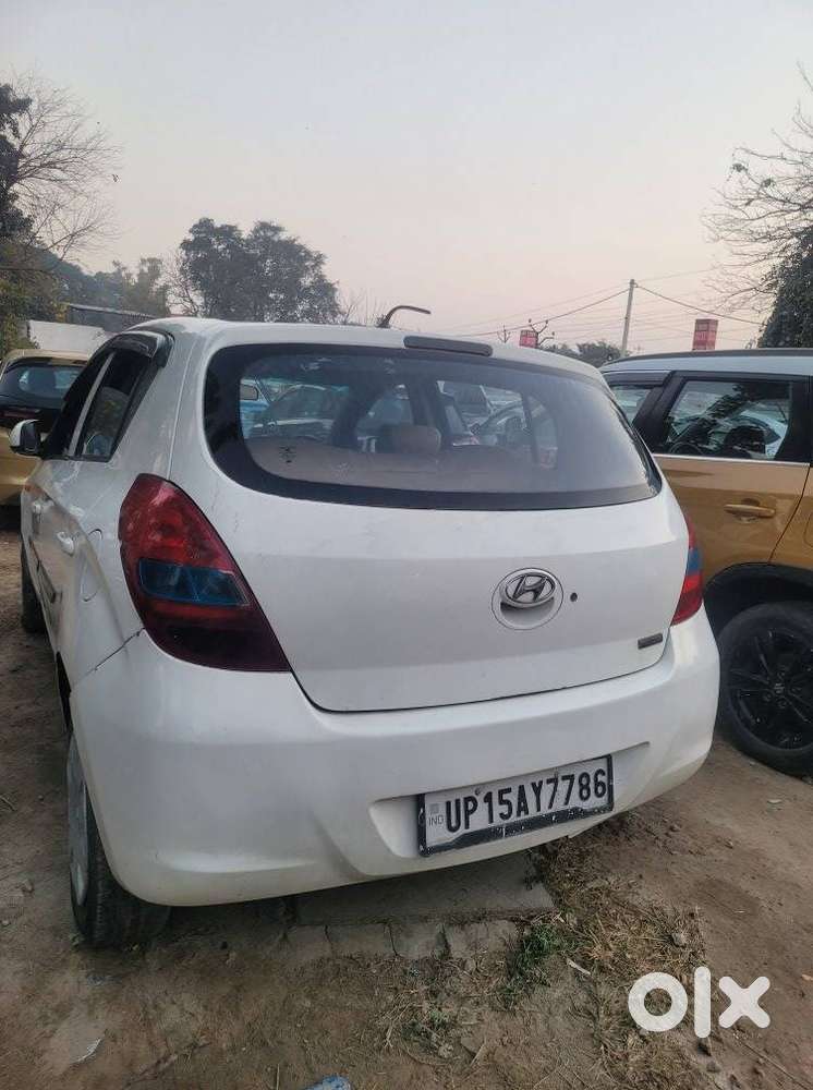 Hyundai I20 Petrol Cvt Magna Executive, 2012, Petrol