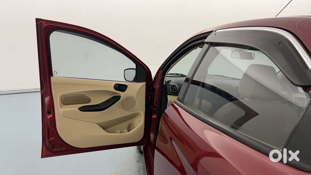 Ford Figo Aspire Titanium, 2017, Petrol