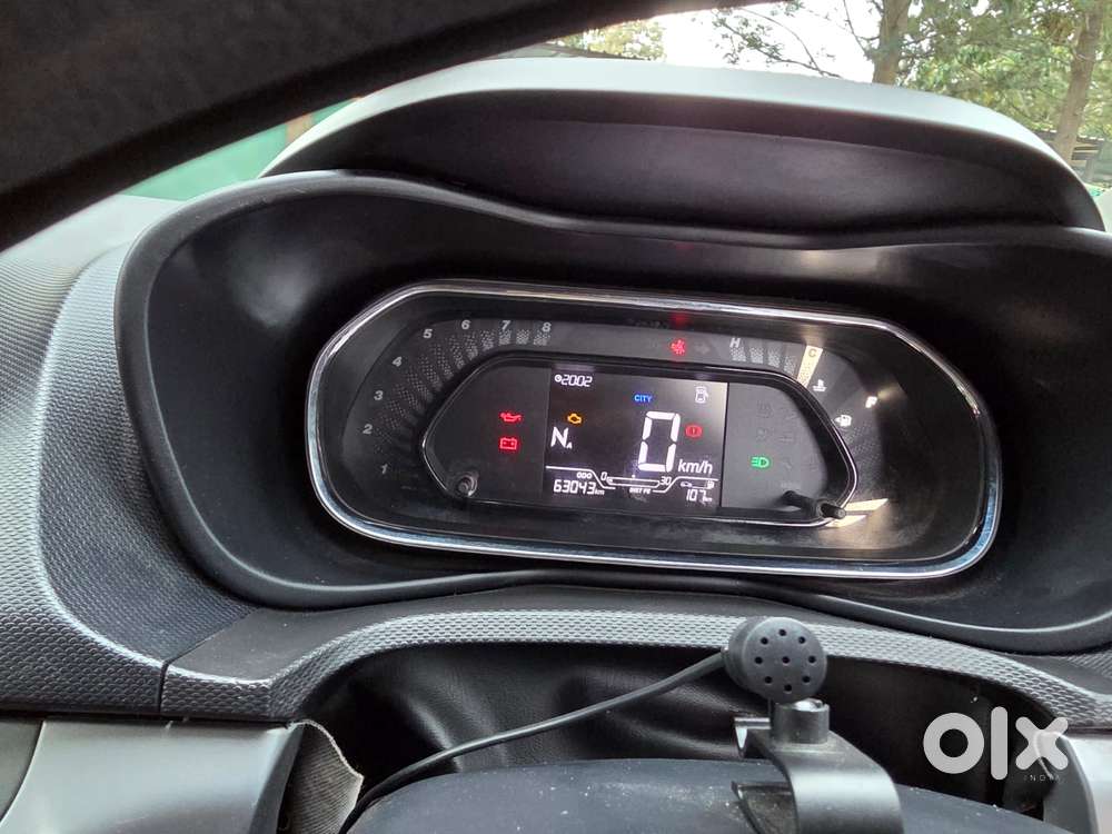 Tata Nexon 1.2 Revotron Xma Amt (s), 2023, Petrol