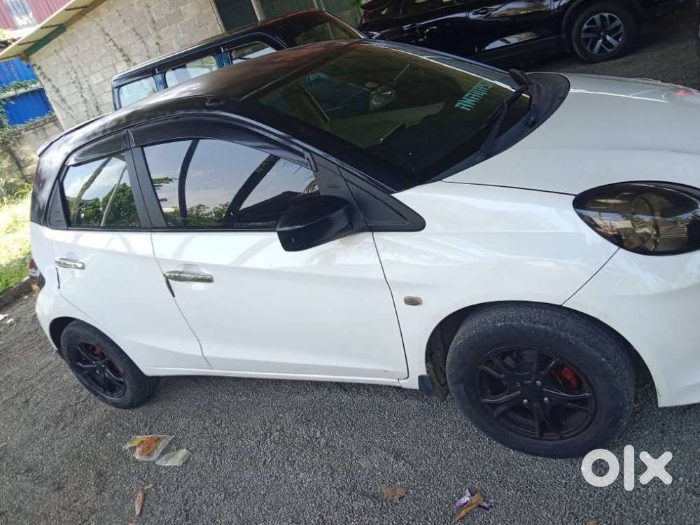 Honda Brio 2011-2013 V Mt, 2013, Petrol