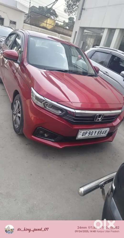 Red Queen Car Fantastic( Push Button Start )