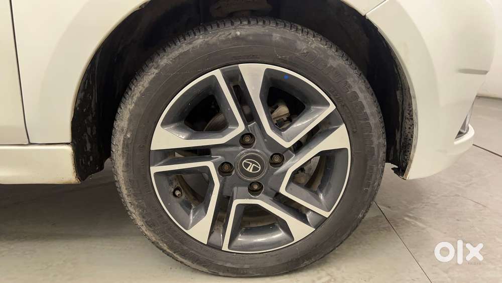 Tata Tigor Xza, 2018, Petrol