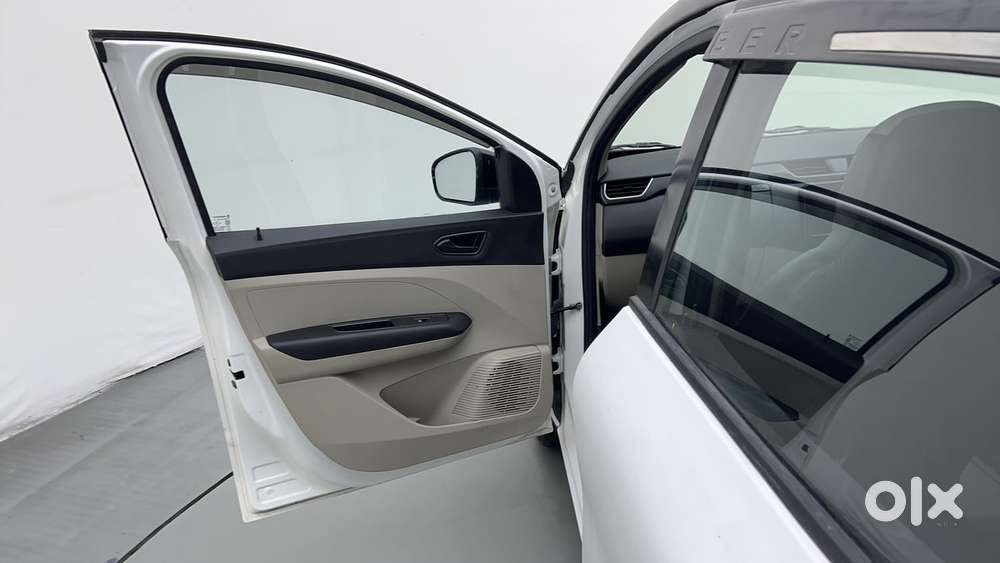 Renault Triber Rxt, 2022, Petrol