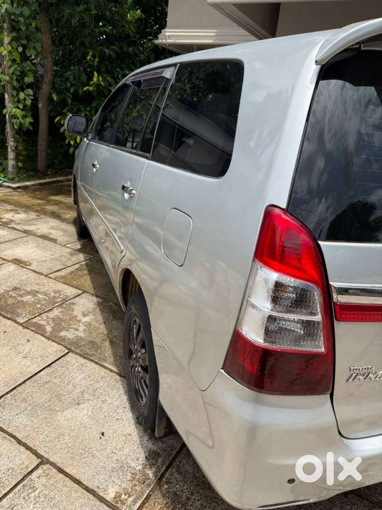 Toyota Innova 2.5 Vx 8 Str, 2011, Diesel